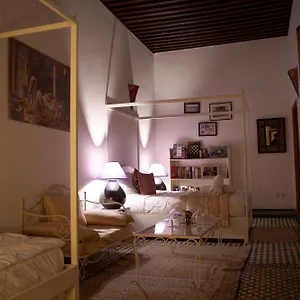 Riad La Cheminee Bleue ***